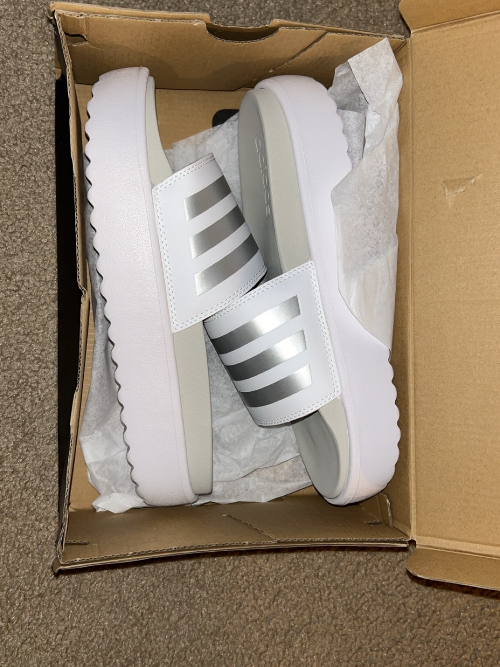 Adidas Adilette Platform Slides Women’s Size 8 White Silver IE9703 NEW w/ Box